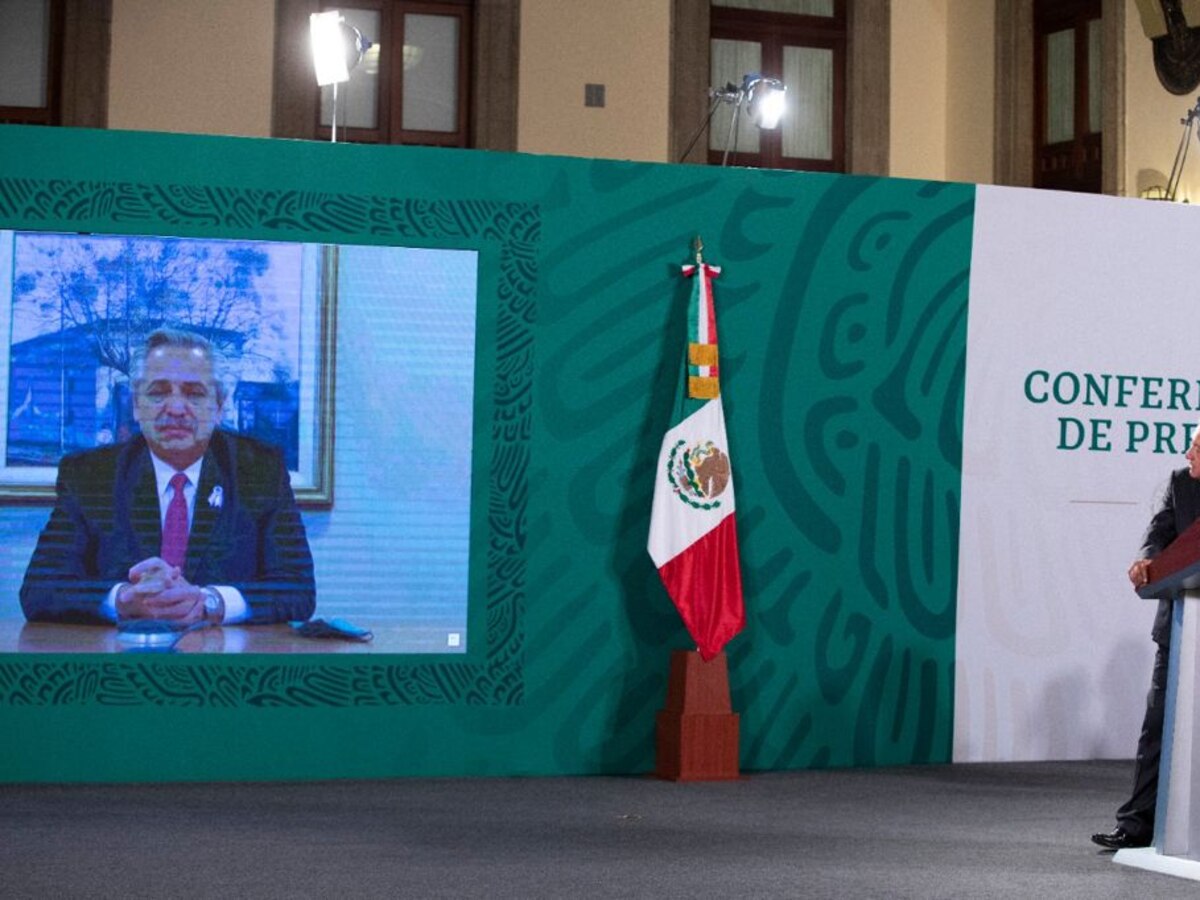 AMLO y Fernández anunciaron la distribución de los primeros lotes de la vacuna  AstraZeneca producida entre México y Argentina - Infobae