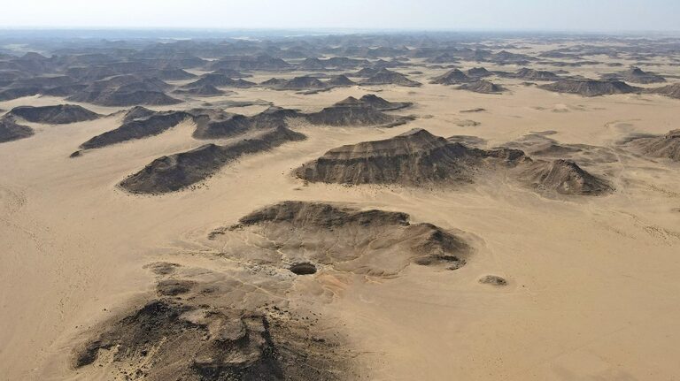 El misterioso “pozo del infierno” que fascina a los geólogos - LA NACION