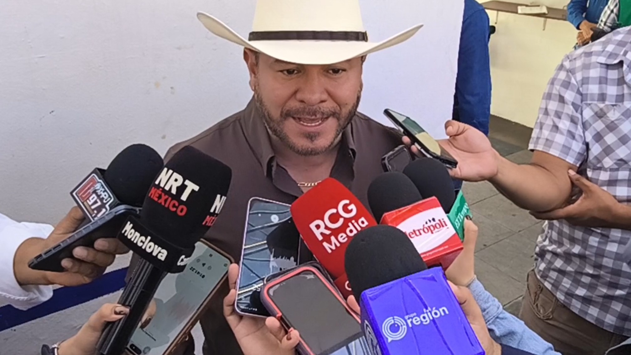 Sergio Sisbeles, Subsecretario de Gobierno Estatal en la región Centro.