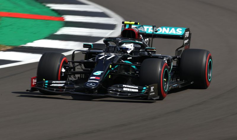 Bottas corre más que Hamilton en los entrenamientos de Silverstone