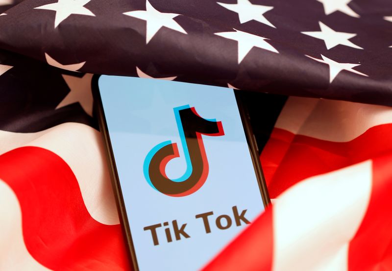 ANALISIS-Microsoft quiere dar el salto con TikTok tras la alentadora senda emprendida con LinkedIn