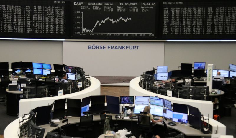 Recuperación de sector fabril y posible estímulo en EEUU hacen subir a las bolsas europeas