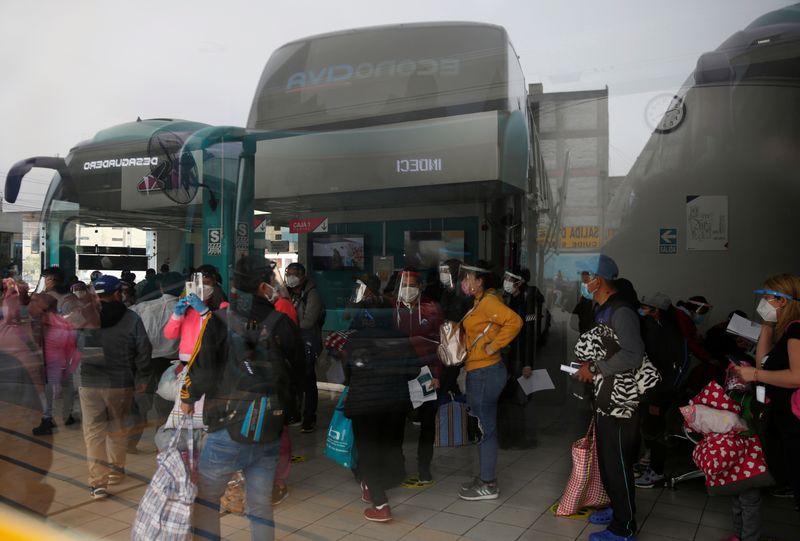 Perú espera designar a inicios 2021 país que asesore construcción de líneas tren por 10.700 mln dlrs