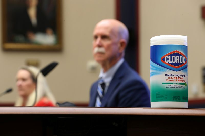 Clorox no tendrá suficientes toallitas desinfectantes hasta 2021: CEO