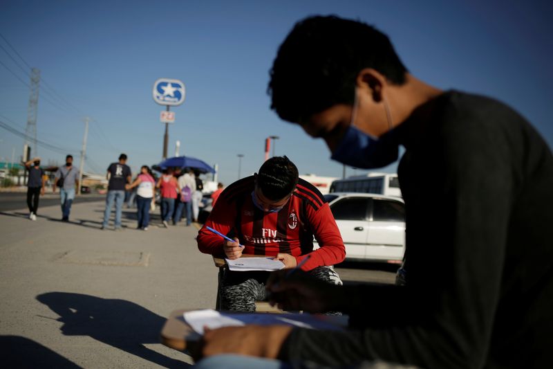 Crecen desempleo e informalidad laboral en México durante junio
