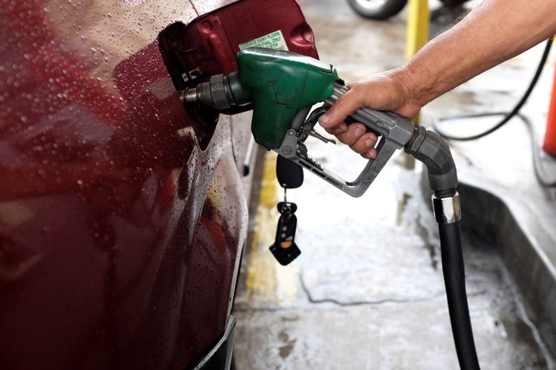 Fabricante vidrio de EEUU busca apoderarse de petrolero venezolano para cobrar laudo 500 mln dlrs