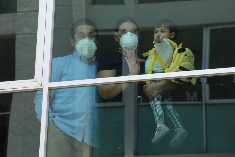 Sin lugar para esconderse: coronavirus rebasa al personal de salud mexicano