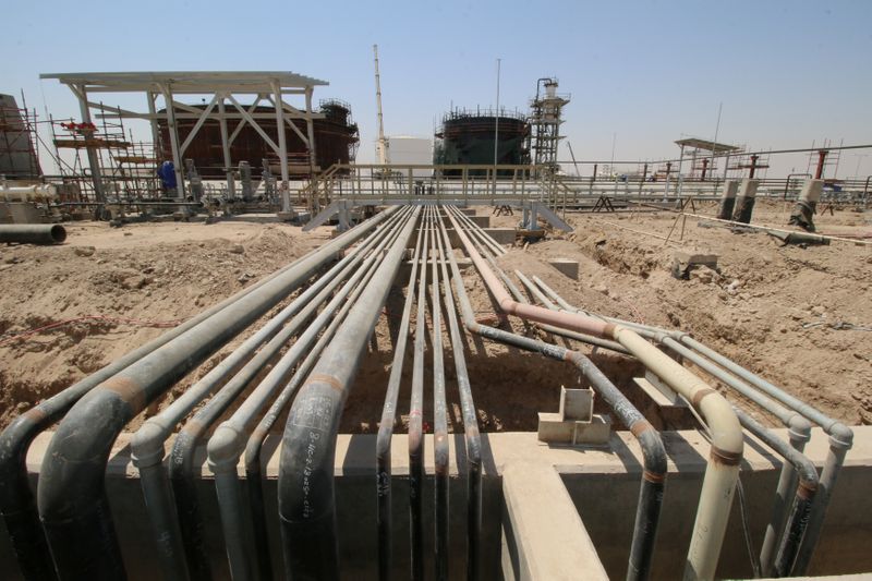Irak dice que hará rebajas adicionales en su producción de crudo en agosto