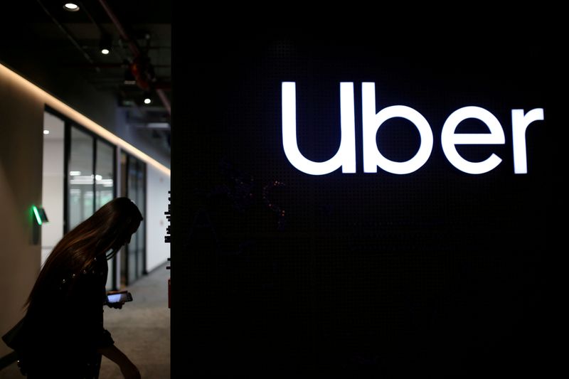 Uber da vuelta en “U” en Latinoamérica y se une a las filas de taxis