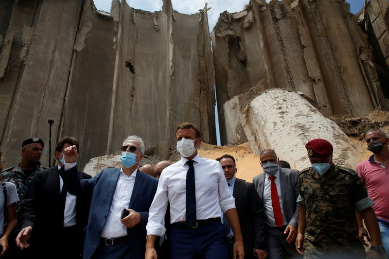 Macron promete movilizar ayuda para el Líbano tras devastadora explosión