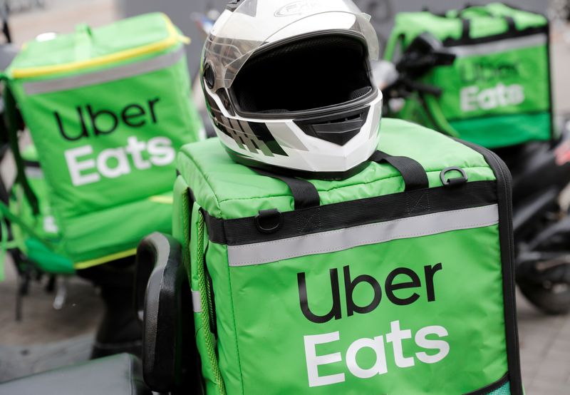 El COVID-19 sigue golpeando a Uber, pero su negocio de entrega de alimentos se duplica