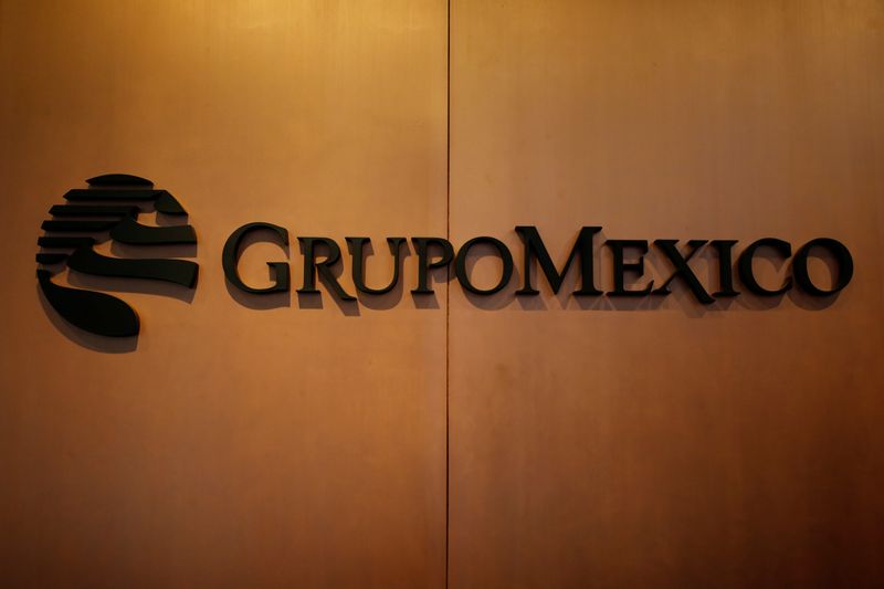 Acciones mineras Grupo México y Peñoles caen ante retroceso precio metales