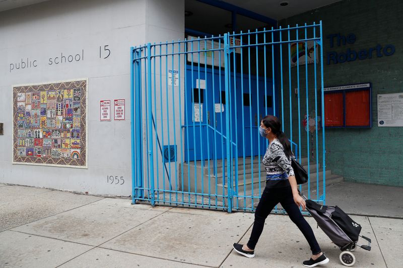 Escuelas NY cumplen con estándares estatales para clases presenciales: gobernador Cuomo