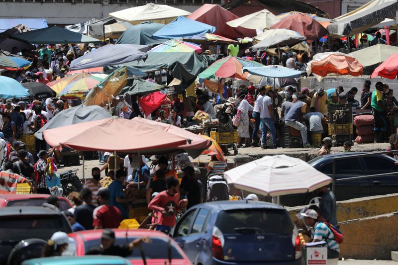 Autoridades venezolanas aplican reprimendas por violar medidas de cuarentenas: ONG y testigos