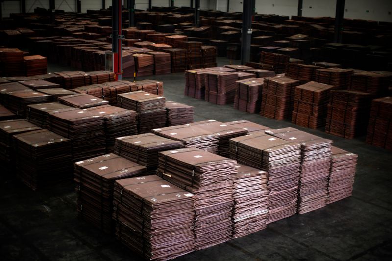 Producción de cobre de China cae en julio, pero extracción de zinc se recupera: Antaike