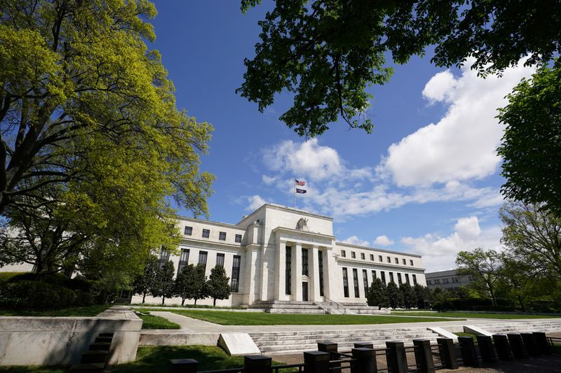 Fed anuncia ratios de capital para grandes bancos después de pruebas de solvencia