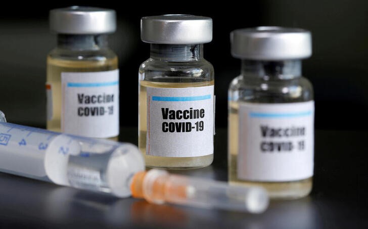 J&J considera 1.000 mln de dosis de posible vacuna COVID-19 en 2021