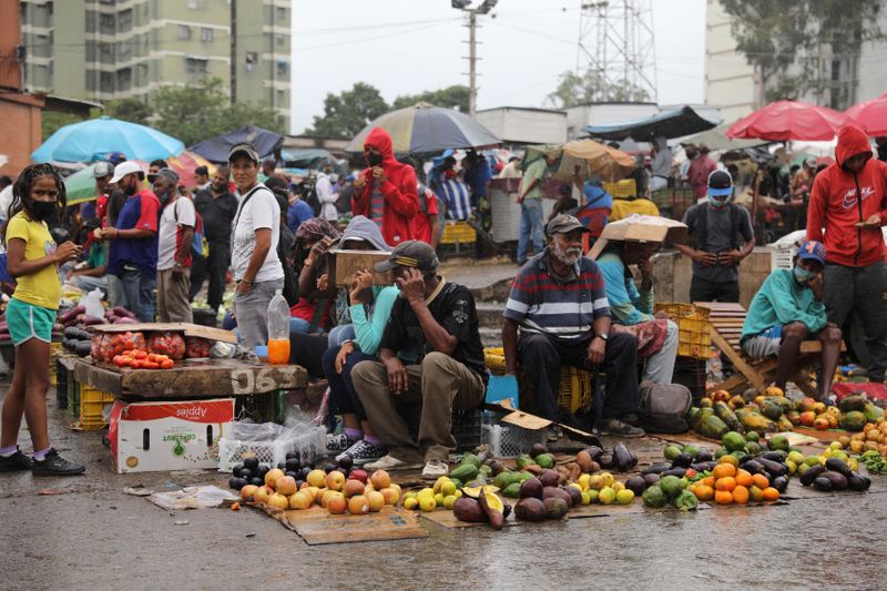 Inflación en Venezuela se acelera y sube 55,05% en junio
