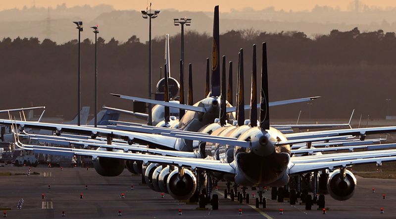 Aerolíneas vuelven a recortar panorama de tráfico Europa por restricciones viajes, temores rebrote