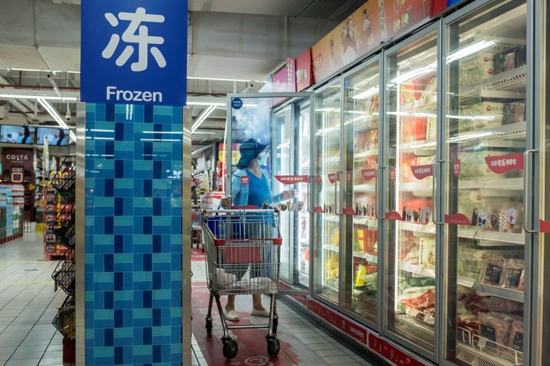 China intensifica controles tras hallar COVID-19 en alimentos importados de Brasil y Ecuador