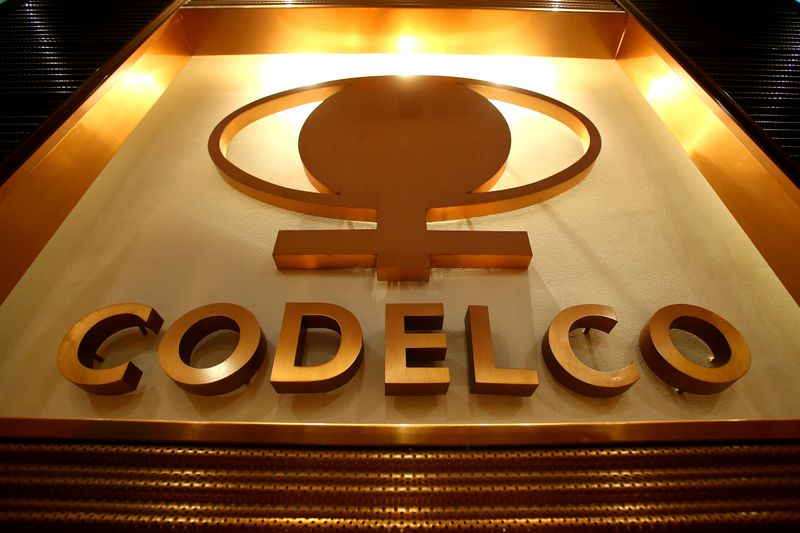 Jefe chilena Codelco espera precio del cobre se mantenga en torno a 2,80 dólares por libra en 2020