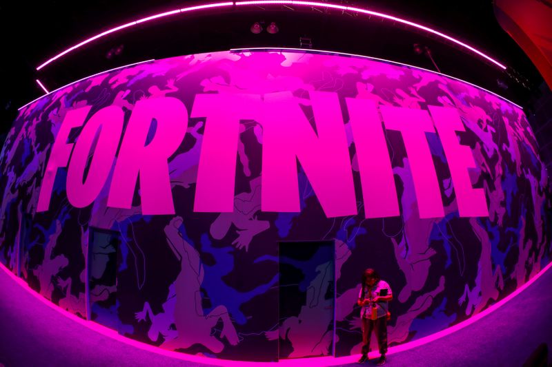 Fabricante del Fortnite demanda a Apple después de eliminar el juego de la App Store