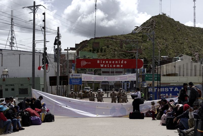 Perú dice exceso confianza generó rebrote virus, suma casi 500.000 casos y mayor tasa muertos A.Latina