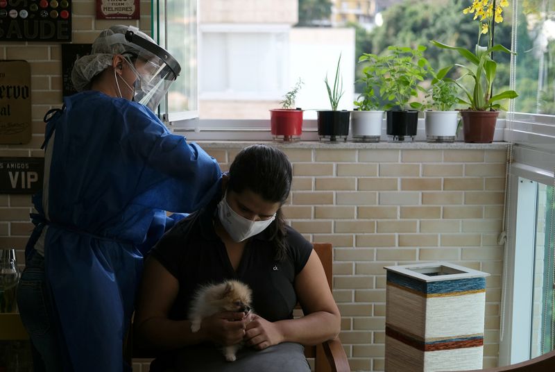 Brasil registra 1.262 nuevas muertes por COVID-19, suma 105.463 decesos