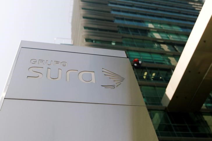 Colombiano GrupoSURA emite bonos por 266,2 mln dlr