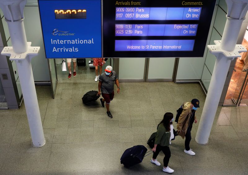 Reino Unido impone una cuarentena de 14 días a las llegadas de Francia