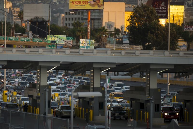 Límites viajes EEUU, México y Canadá permanecerán hasta el 21 de septiembre: Seguridad Nacional