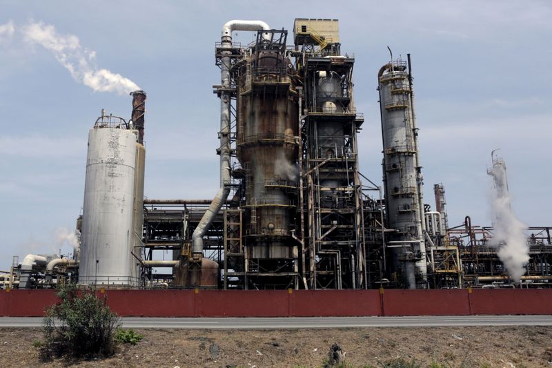 Gasolina iraní decomisada por Estados Unidos deja a Venezuela con pocas opciones de suministro