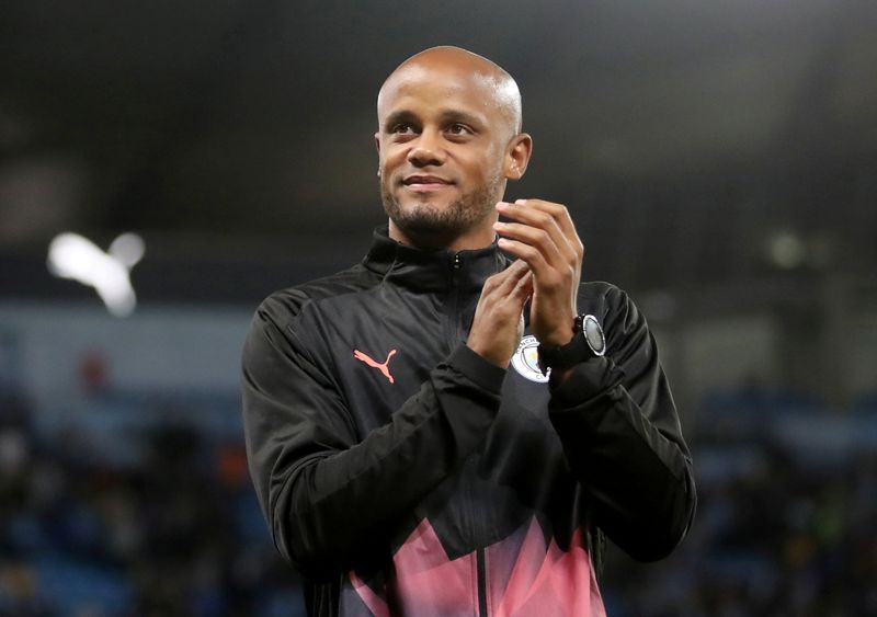 Kompany anuncia su retiro del fútbol para asumir como DT de Anderlecht a tiempo completo