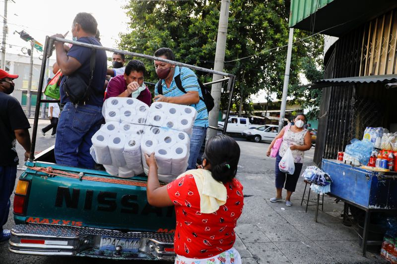 El Salvador reanudará vuelos internacionales el 19 de septiembre