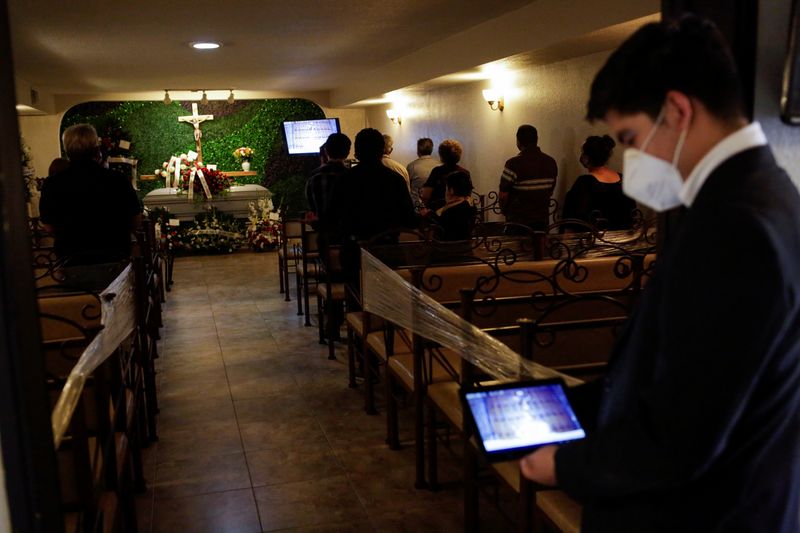 México supera los 57,000 decesos por coronavirus, más de 525,000 contagios