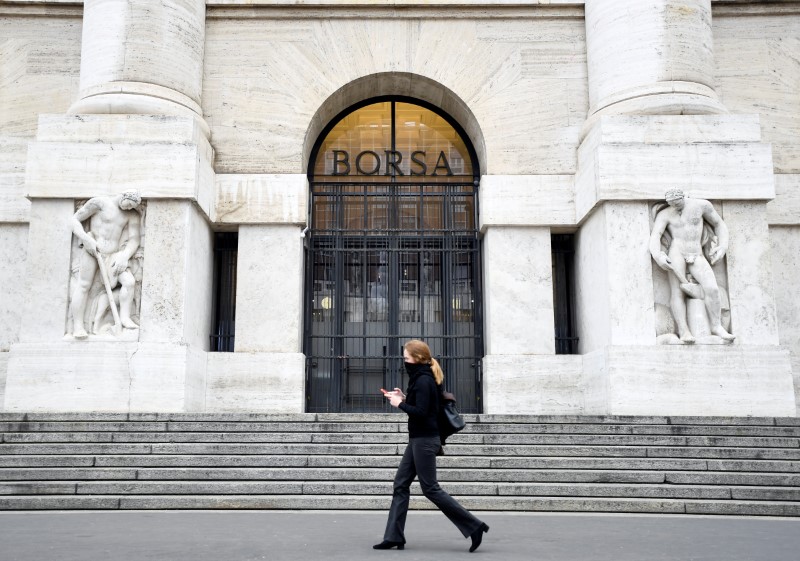 Bolsas avanzan alentadas por Wall Street; dólar cae a mínimo de dos años