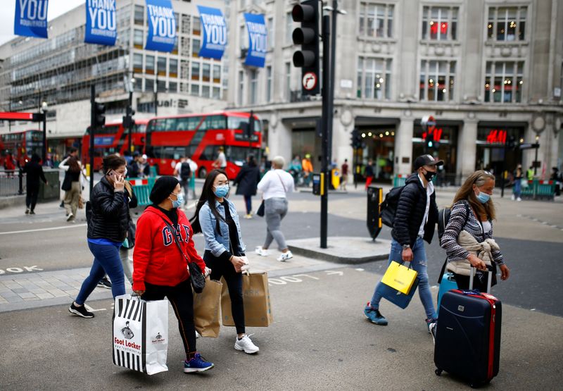 La inflación en Reino Unido sube en julio al no aplicarse rebajas en ropa