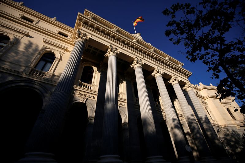 La bolsa española cede mientras espera acuerdo sobre los estímulos de EEUU