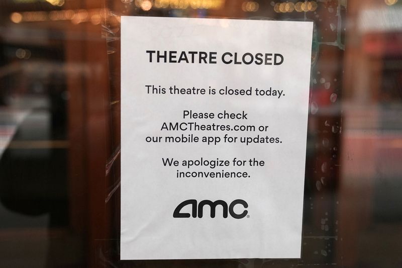 ¿Podrán Russell Crowe y palomitas baratas atraer a la gente de vuelta a los cines en EEUU?