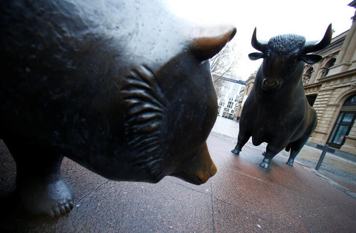 Wall Street cierra en alza apuntalado por sectores defensivos