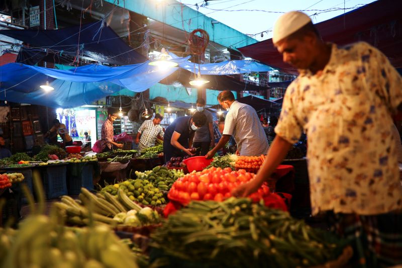 Índice global de precios de alimentos sube por tercer mes consecutivo en agosto: FAO