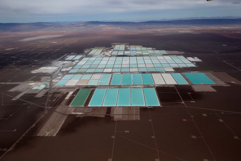 Chilena SQM lanza sistema en línea para vigilar actividad en Salar de Atacama