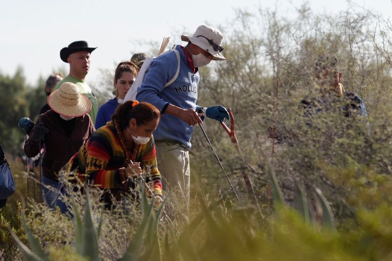 A pesar de la pandemia, mexicanos reanudan búsquedas de desaparecidos