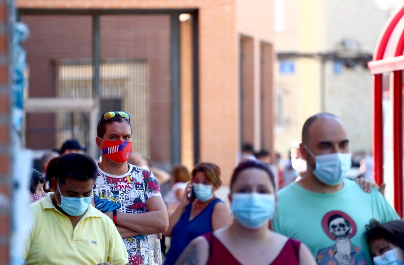 España registra 4.503 nuevos casos de COVID-19, las muertes ascienden a 29.418