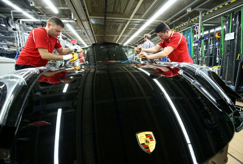 La industria alemana prevé un ligero aumento de la producción en los próximos meses -Ifo
