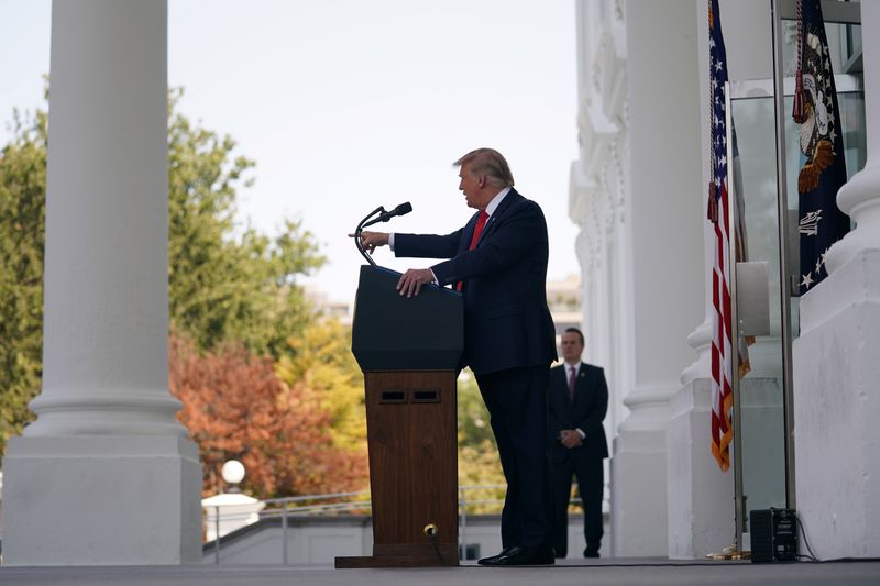 Trump plantea idea de “desvincular” economía EEUU de China