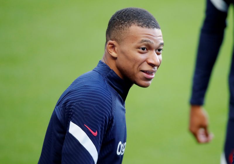 Kylian Mbappé da positivo por COVID-19