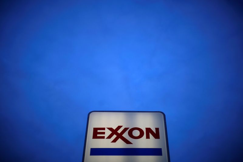 EXCLUSIVA-Exxon reduce su imperio global y a Wall Street le inquieta el dividendo