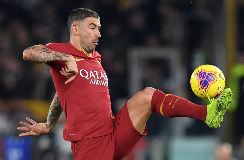 Inter de Milán contrata a defensor serbio Kolarov proveniente de la Roma