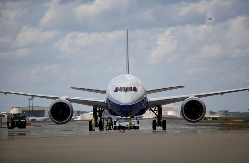 Boeing encuentra nuevos problemas en producción de 787 Dreamliner